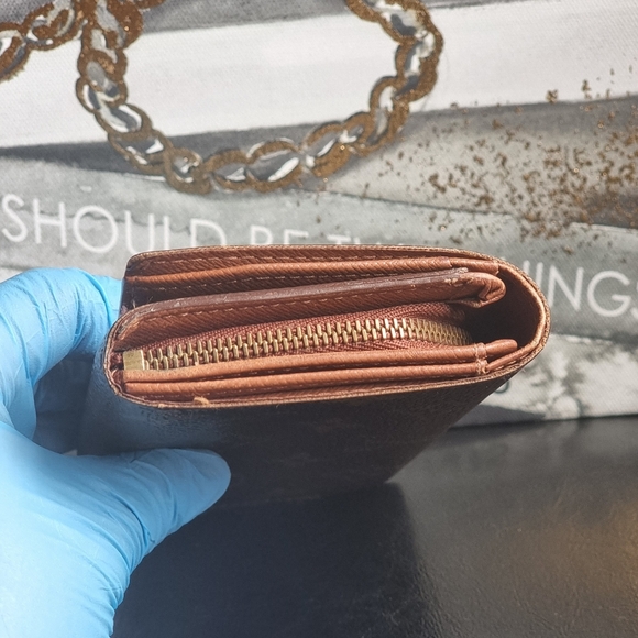 LV Monogram Tressor wallet - Picture 8 of 12